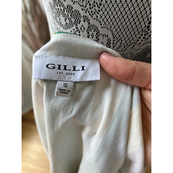 Gilli Bold Striped Sleeveless Blouse - Picture 6 of 9